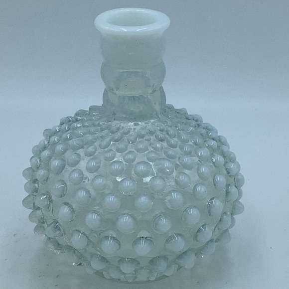 Moonglow Opalescent Hobnail Bottle - Picture 1 of 10